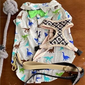 Dog leach bundle - outfitt, leach, tug of war toy, and harness